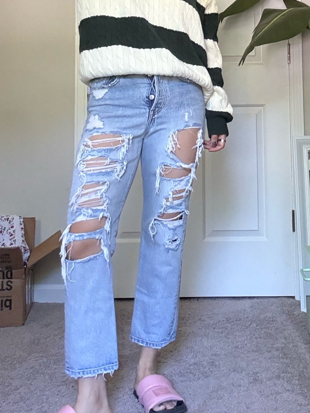 Levi's women light wash wedge jeans size 27 very good condition